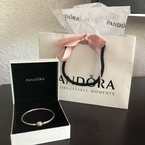 Pandora bangle silver ❣️